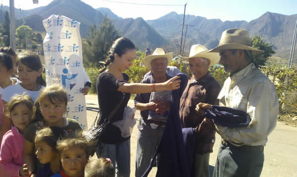 Donativo entregado a la comunidad del Puerto de la Centera, Tuxpan Michoacán