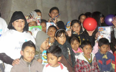 Delivery of toys in the neighborhood Maro, Temascalcingo State of Mexico
