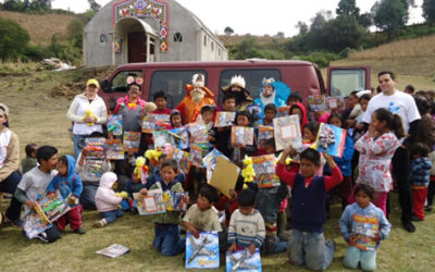 Delivery of toys in San Lucas, municipality of Villa Guerrero