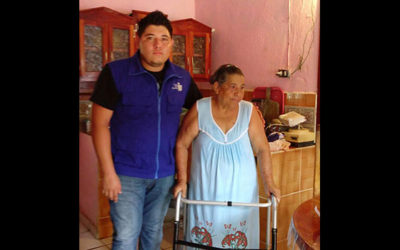Delivery of walkers, canes and diapers for seniors in the municipality of Jalapa Tabasco