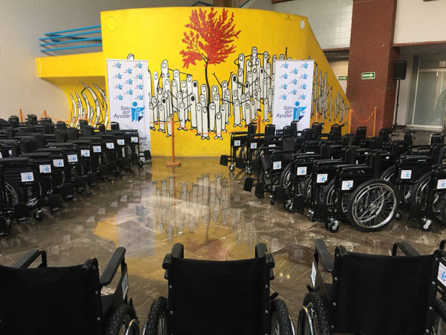 Hicimos entrega de sillas de ruedas a pacientes del Hospital Infantil Federico Gómez. Gracias a quienes confían en nosotros para hacer llegar éstos apoyos.