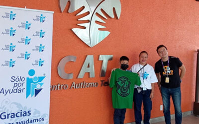 Delivery of t-shirts at the Teletón Autism Center